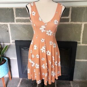 FOREVER 21 | Floral Deep V-Neck Light Summer Dress